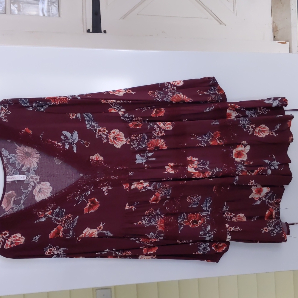 Xhilaration burgundy floral plunge dress, size S